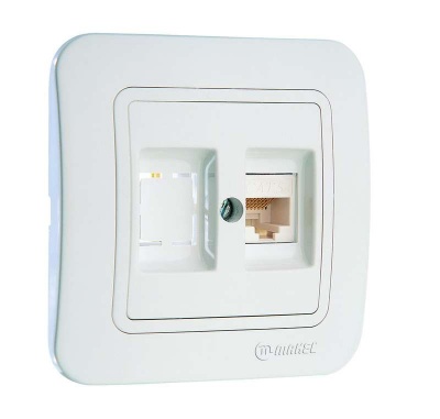 Розетка Lillium 16А IP20 CAT5e+гнездо бел./бел. Makel 70035